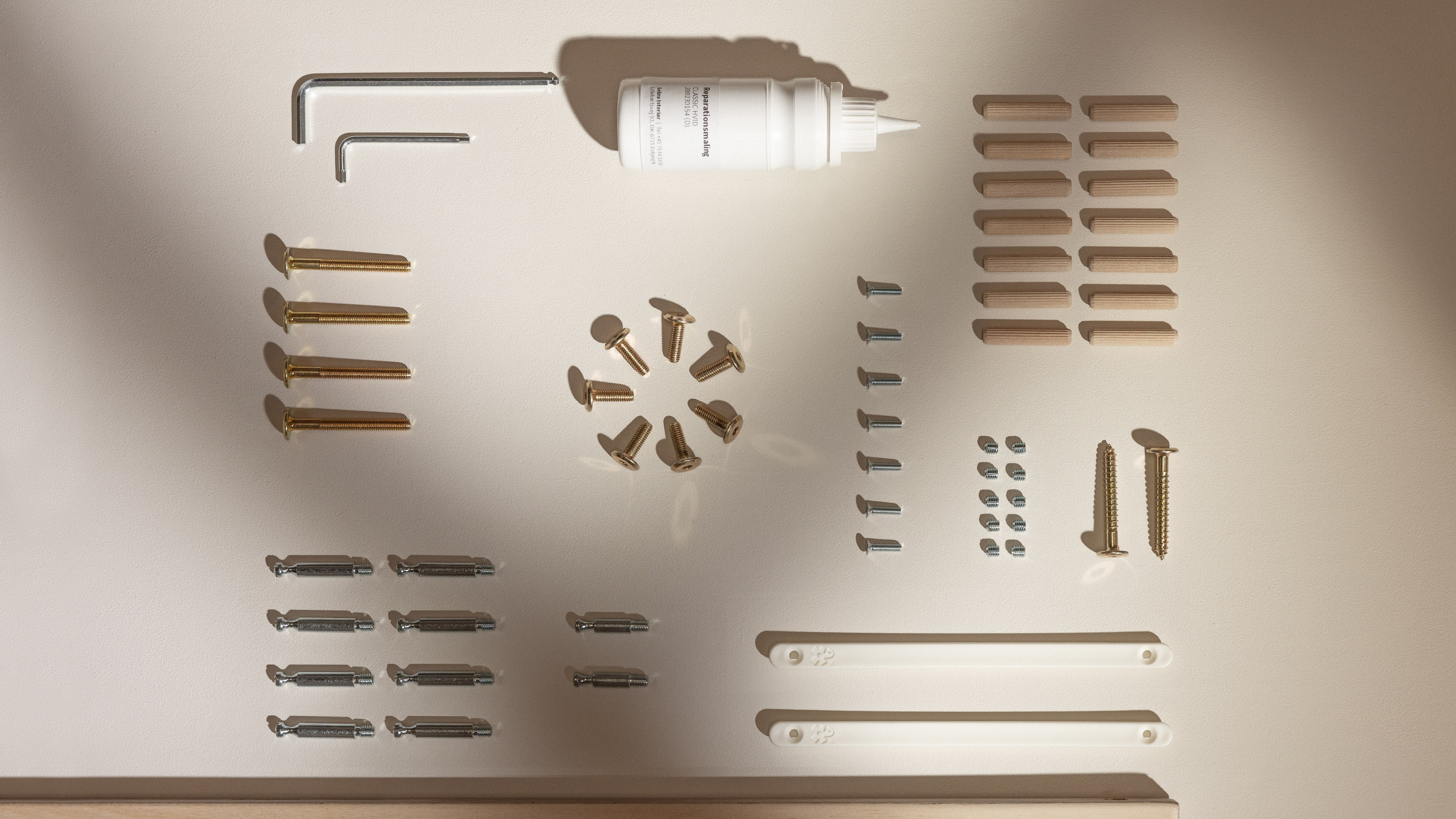 Media grid image